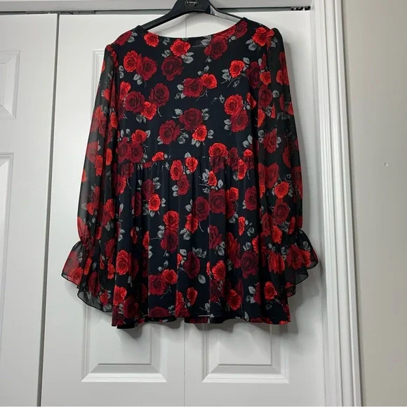 Torrid Red Floral Chiffon Blouse Ruffle Cuff Surplice Neck Women’s Size US 4x - Picture 7 of 13